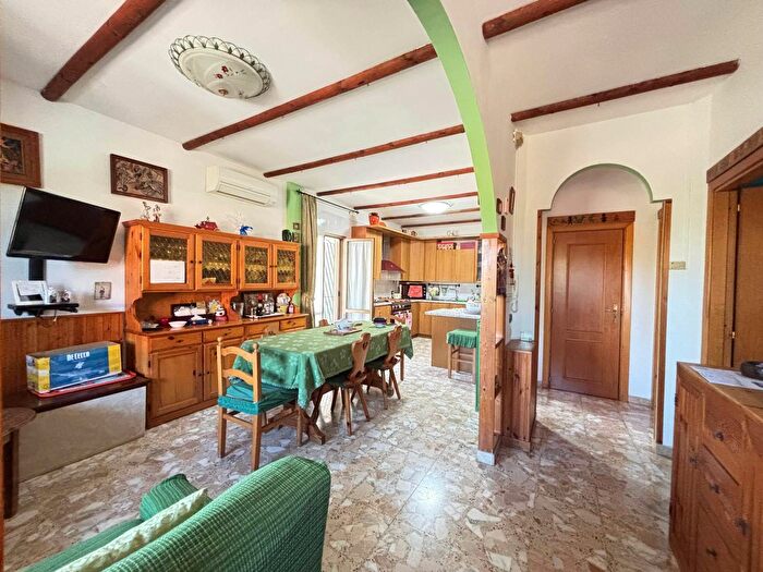 Casa trilocale in vendita in Via Tufariello, Battipaglia