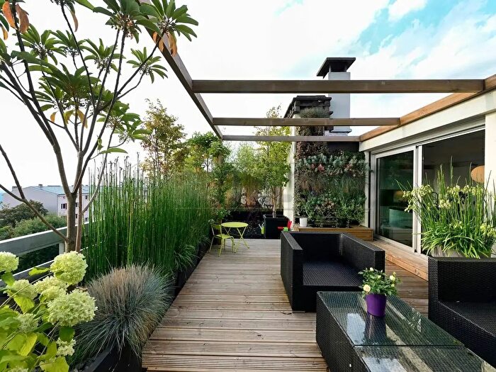 Appartamento con 8 locali in vendita in Via Marostica, Malo