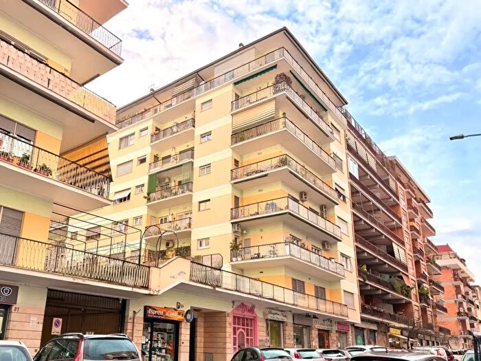 Appartamento trilocale in vendita in Via Sestio Calvino, Roma
