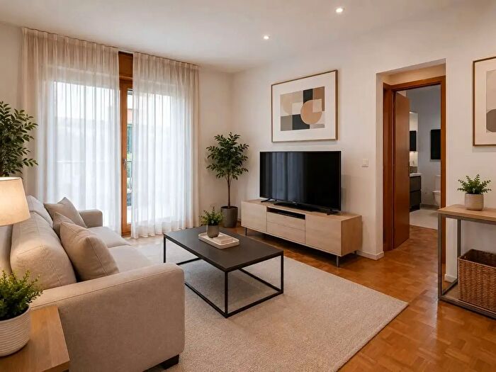 Appartamento quadrilocale in vendita in Via Piero Bottoni, Milano