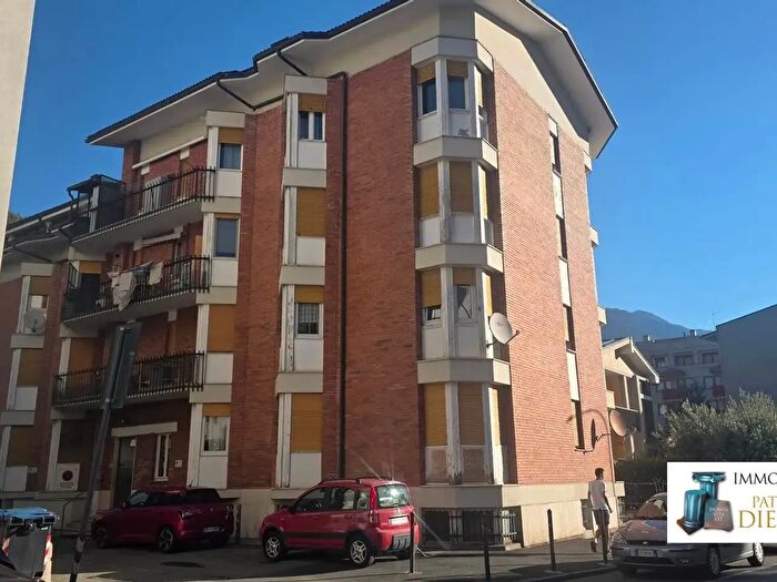 Appartamento quadrilocale in vendita in Via Bréan, Aosta