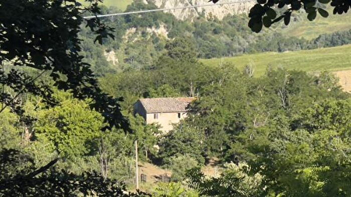 Casa con 6 locali in vendita in Contrada Monte Radaldo, Santa Vittoria In Matenano