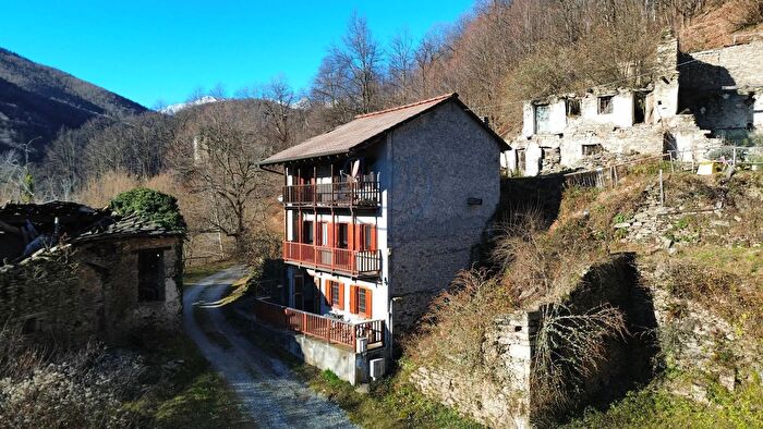 Casa quadrilocale in vendita in Borgata Mattiet, Giaveno