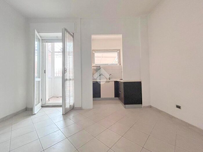 Appartamento trilocale in vendita in Via Giuseppe Cagna, Asti