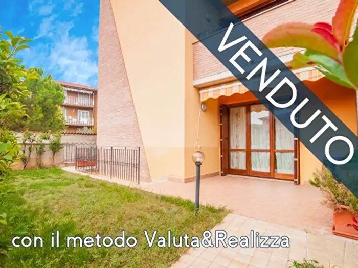 Appartamento trilocale in vendita in Via San Giuseppe, Calcinate