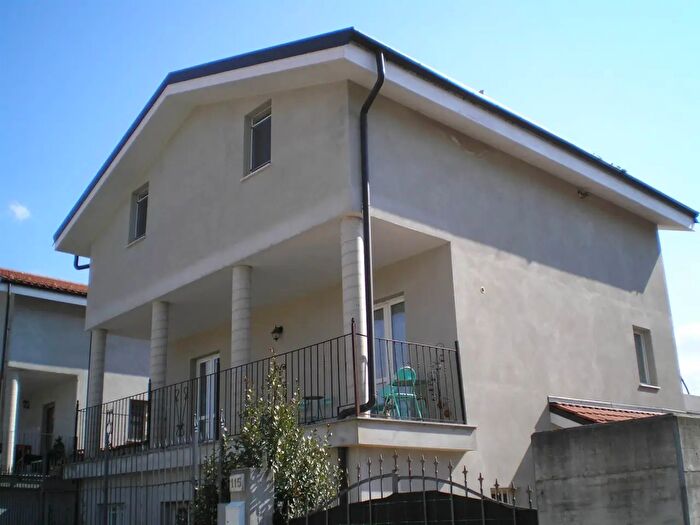 Casa quadrilocale in vendita in Via Thaon di Revel, Poirino