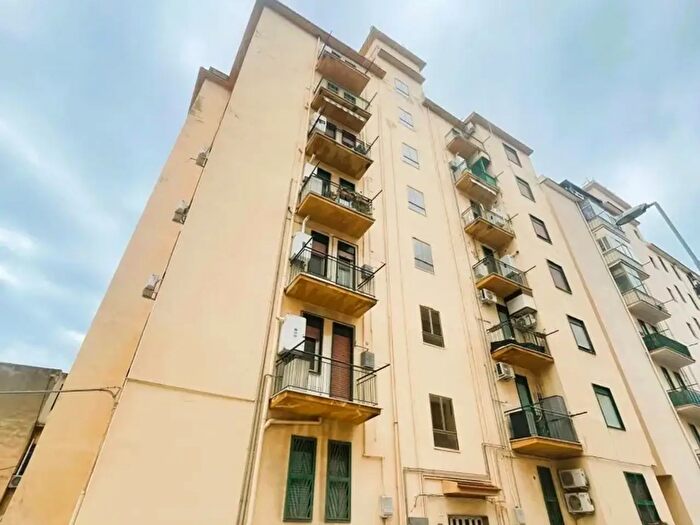 Appartamento trilocale in vendita in Via Acrone, Agrigento