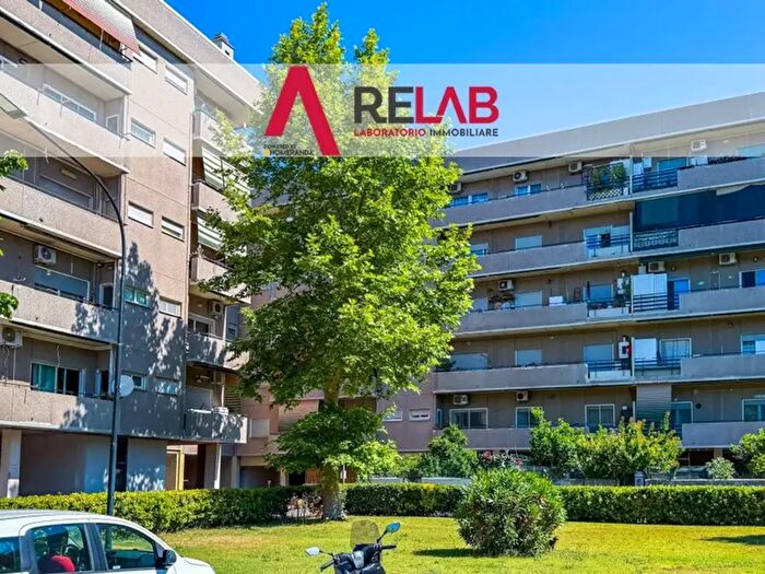 Appartamento trilocale in vendita in Viale dei Promontori, Roma