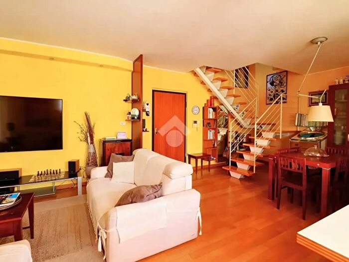 Appartamento quadrilocale in vendita in Via Ippocrate, Terni