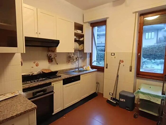 Appartamento con 5 locali in affitto in Poggibonsi