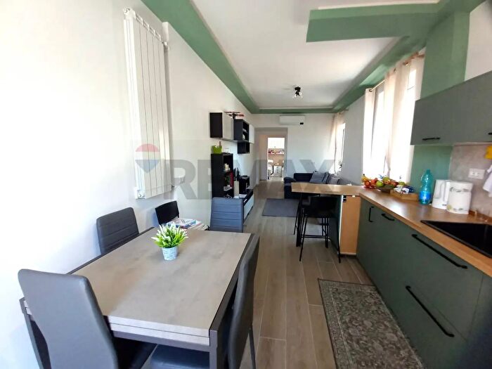 Appartamento quadrilocale in vendita in Via Don Giovanni Verità, Genova