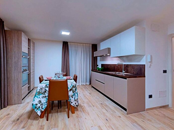 Appartamento trilocale in affitto in Strada dei Brenzi, Folgarida, Dimaro Folgarida