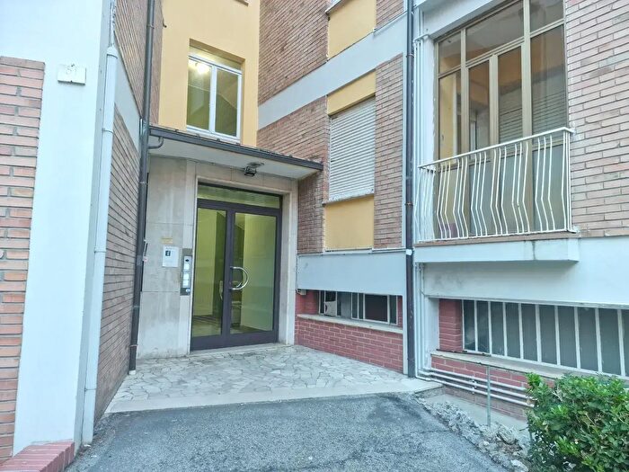 Appartamento con 5 locali in vendita in Via Goffredo Mameli, Perugia