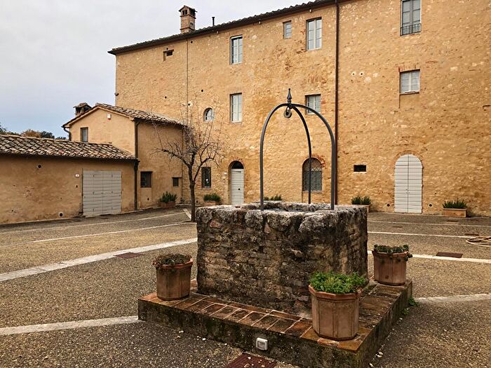 Appartamento trilocale in vendita in Santa Colomba Si, Monteriggioni