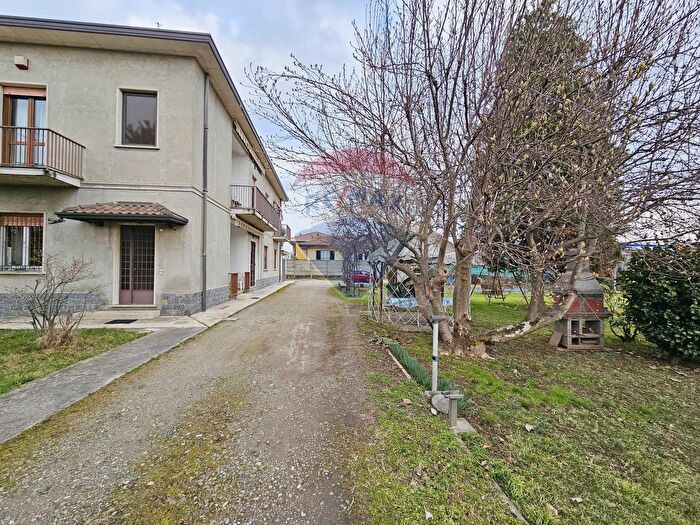 Casa con 8 locali in vendita in Via Bonicalza, Cassano Magnago
