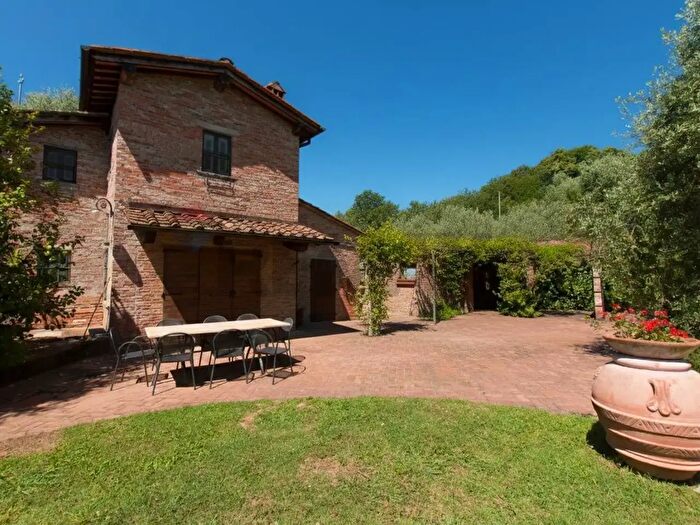 Casa con 8 locali in vendita in Via dei Tanelli, Montecatini Terme