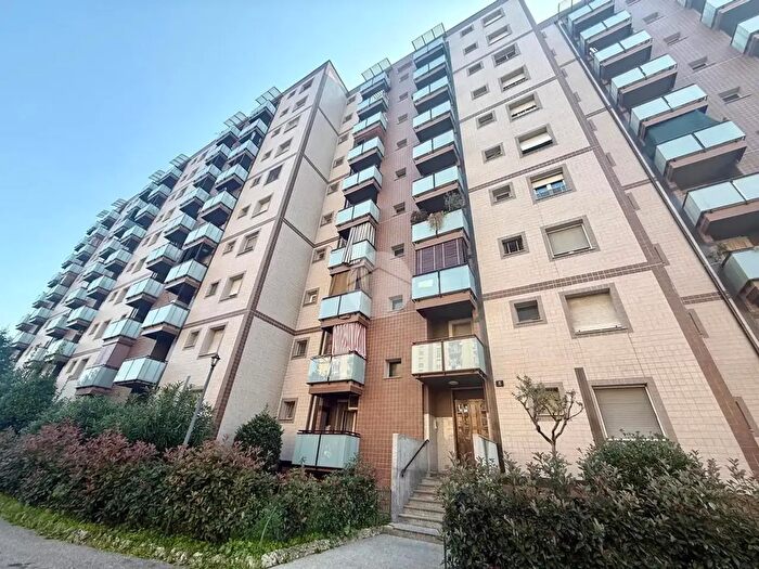 Appartamento bilocale in vendita in Via Marzabotto, Corsico
