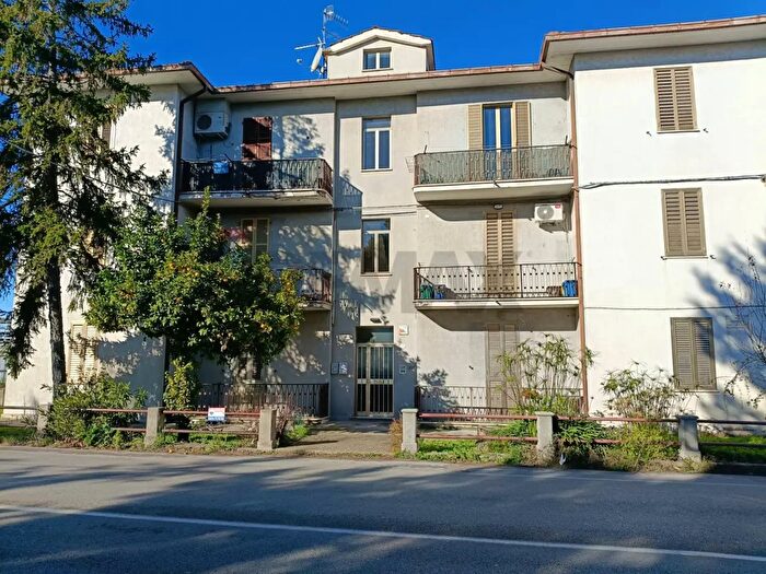 Appartamento quadrilocale in vendita in Via Nazionale per Lanciano, Santa Maria Imbaro