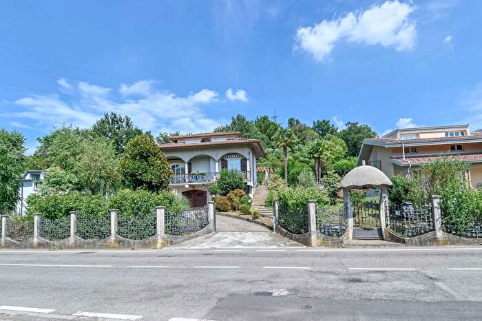 Casa con 7 locali in vendita in Via San Sebastiano, Villa DAlme