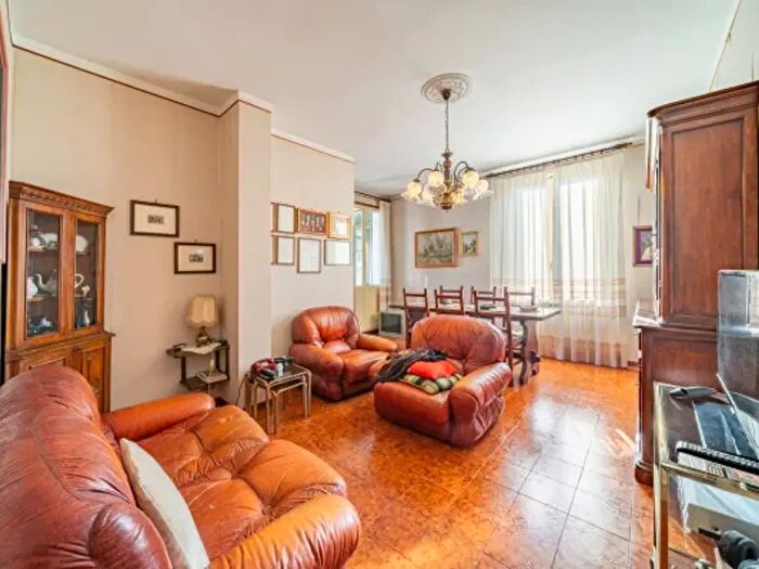 Appartamento con 5 locali in vendita in Via Jozef Wybicki, Reggio Emilia