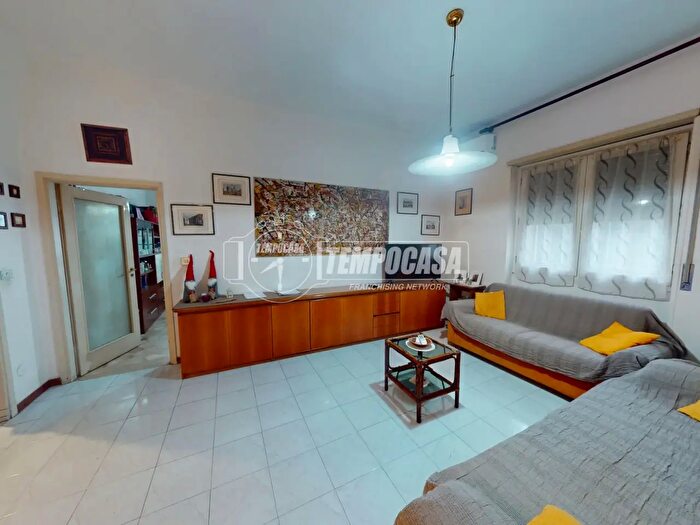 Appartamento trilocale in vendita in Via Gaetano Salvemini, Milano