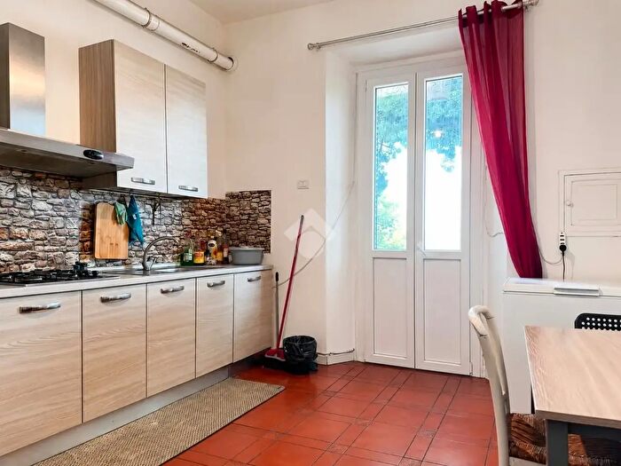 Appartamento quadrilocale in vendita in Via Provinciale Pisana, Livorno