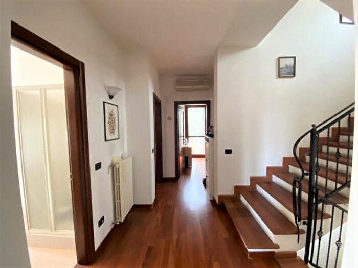 Casa con 6 locali in vendita in Camposanto