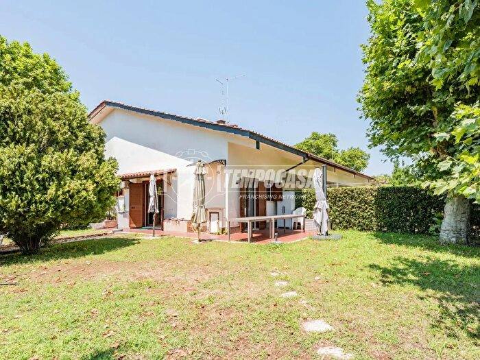 Casa quadrilocale in vendita in Ladispoli