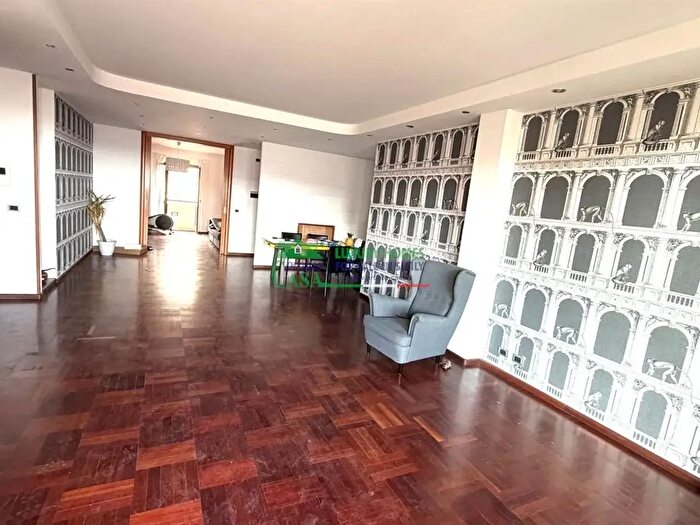 Appartamento con 8 locali in vendita in Piazza Ancione, Ragusa
