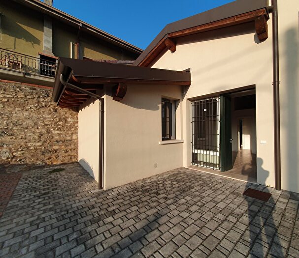 Appartamento trilocale in vendita in Via I Maggio, Bovezzo