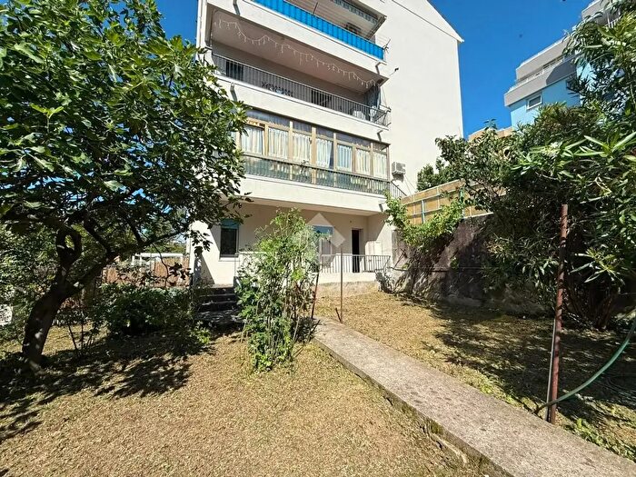 Appartamento bilocale in vendita in Via Pinguente, Trieste