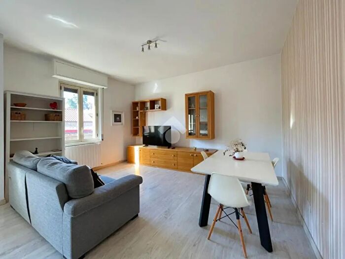 Appartamento trilocale in vendita in Via Pola, Cosenza