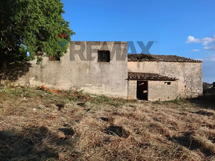 Casa con 10 locali in vendita in Cda Gelso, Ragusa