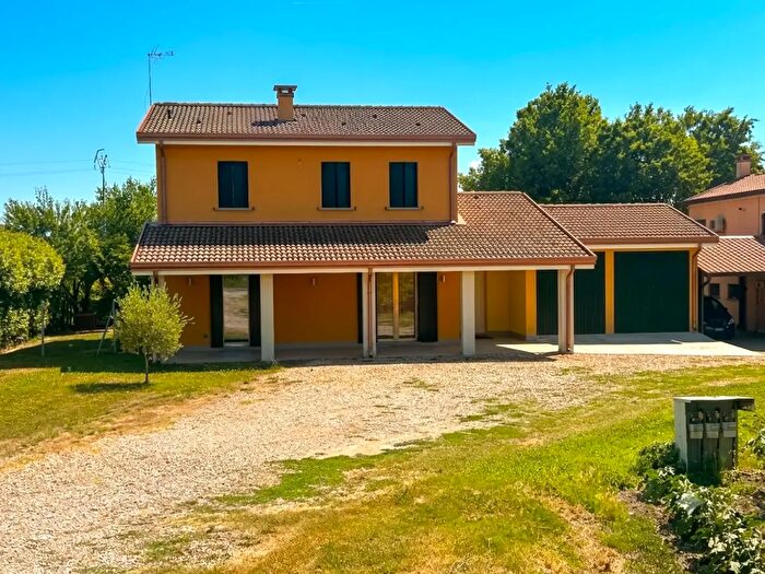 Casa con 5 locali in vendita in Adria Vicolo Forni, Adria