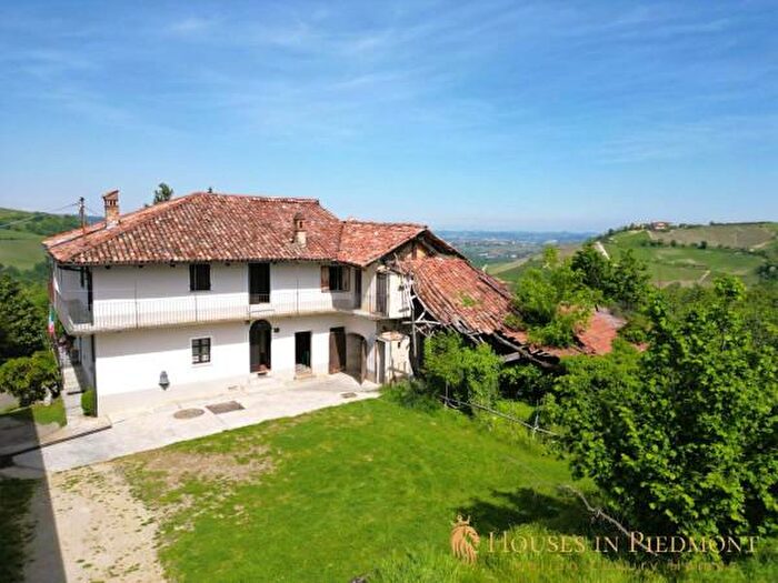 Casa con 5 locali in vendita in Sinio
