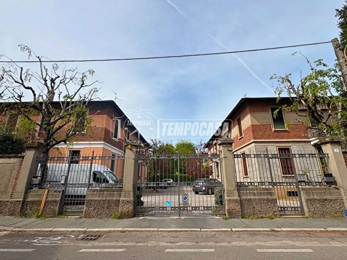 Appartamento bilocale in vendita in Via Cesare Correnti, Legnano