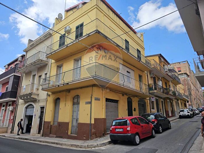 Appartamento trilocale in affitto in Via Solferino, Centro, Ragusa