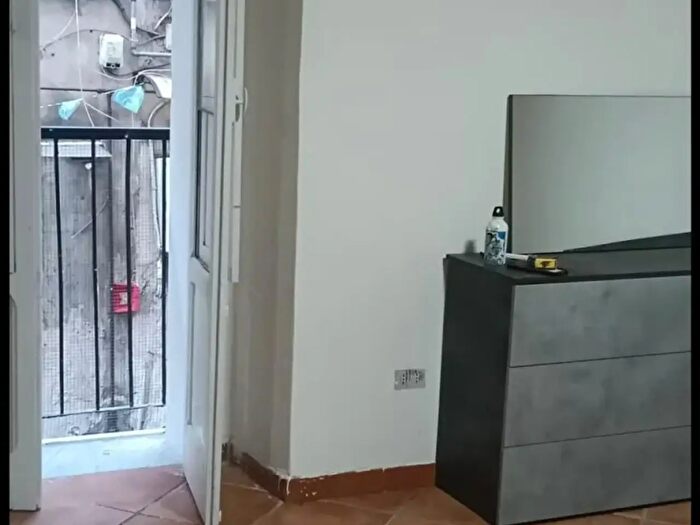 Appartamento bilocale in affitto in Va Miracoli, Napoli