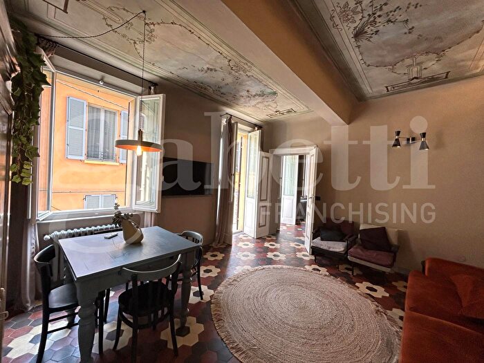 Appartamento quadrilocale in vendita in Via Belle Arti, Modena