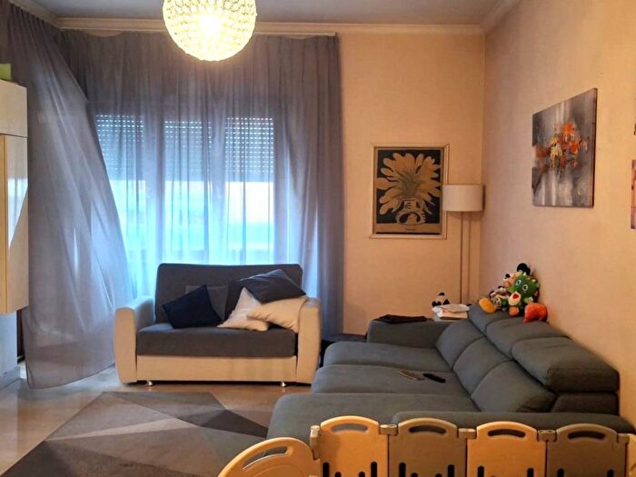 Appartamento con 5 locali in affitto in Piazzale dei Caduti della Montagnola, Ardeatino Montagnola, Roma