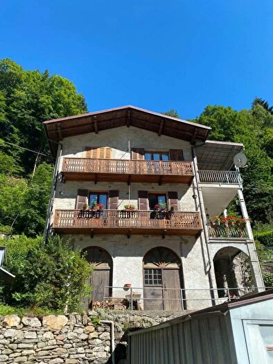 Appartamento trilocale in vendita in Via Roma Mollia, Mollia