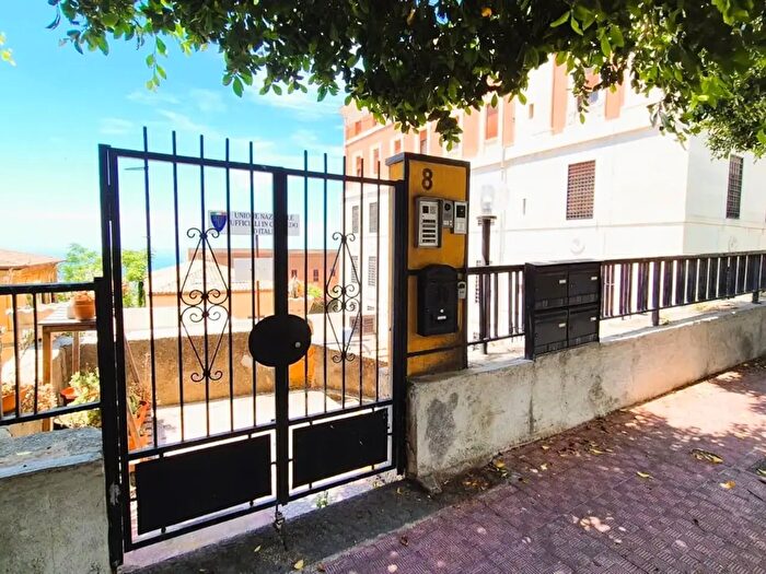 Appartamento trilocale in vendita in Via Crispi, Agrigento