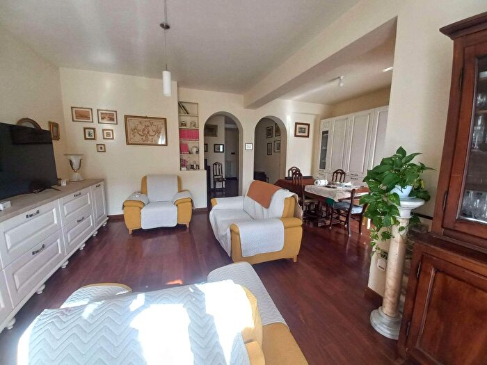 Appartamento con 8 locali in vendita in Macerata