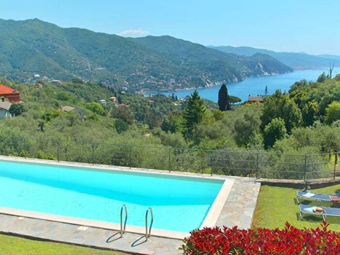 Casa con 5 locali in affitto in Costaguta, Rapallo