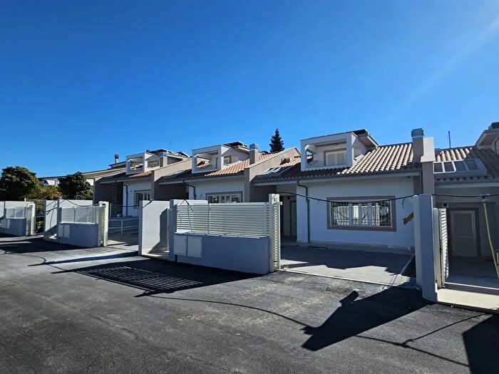 Casa quadrilocale in vendita in Via Gioberti, Fonte Nuova