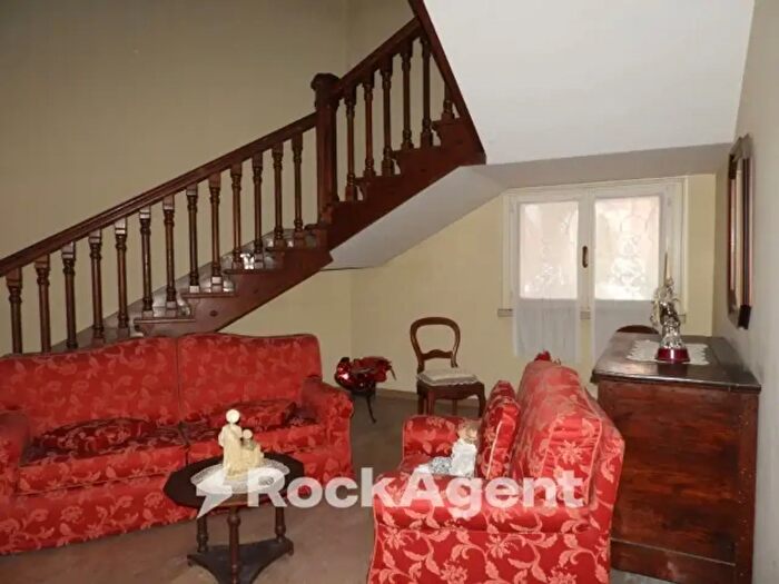 Casa con 6 locali in vendita in Maranello