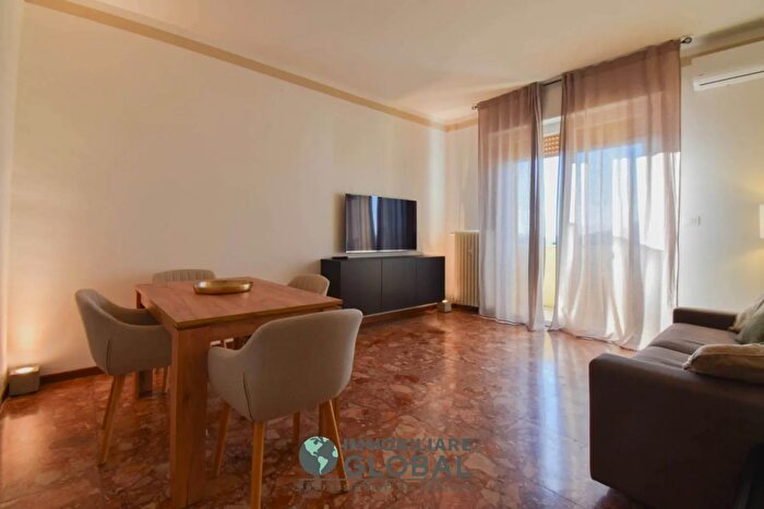 Appartamento trilocale in vendita in Via Pelusia Modena, Modena