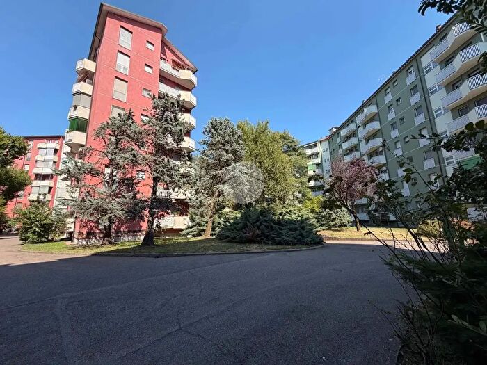 Appartamento bilocale in vendita in Viale Ungheria, Milano