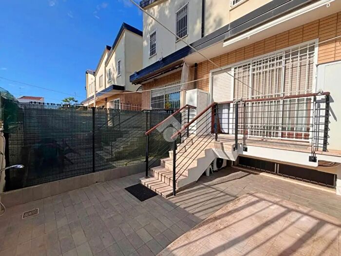 Casa trilocale in vendita in Viale del Colle di Santa Teresa, Anzio