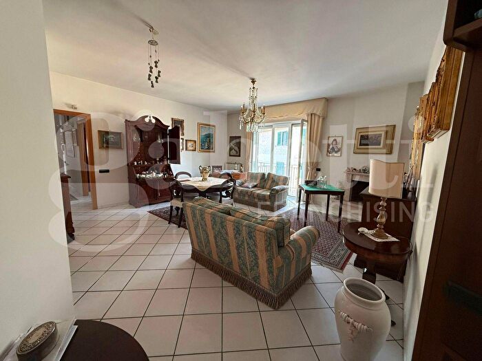 Appartamento quadrilocale in vendita in Via Spagnuolo, Nocera Superiore